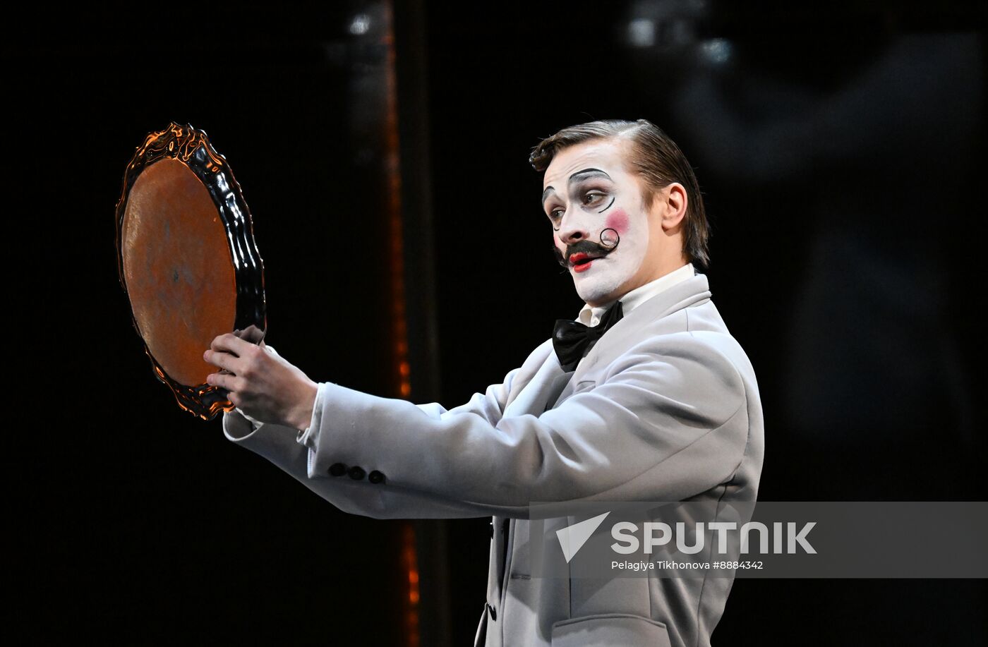 Russia Theatre Marriage