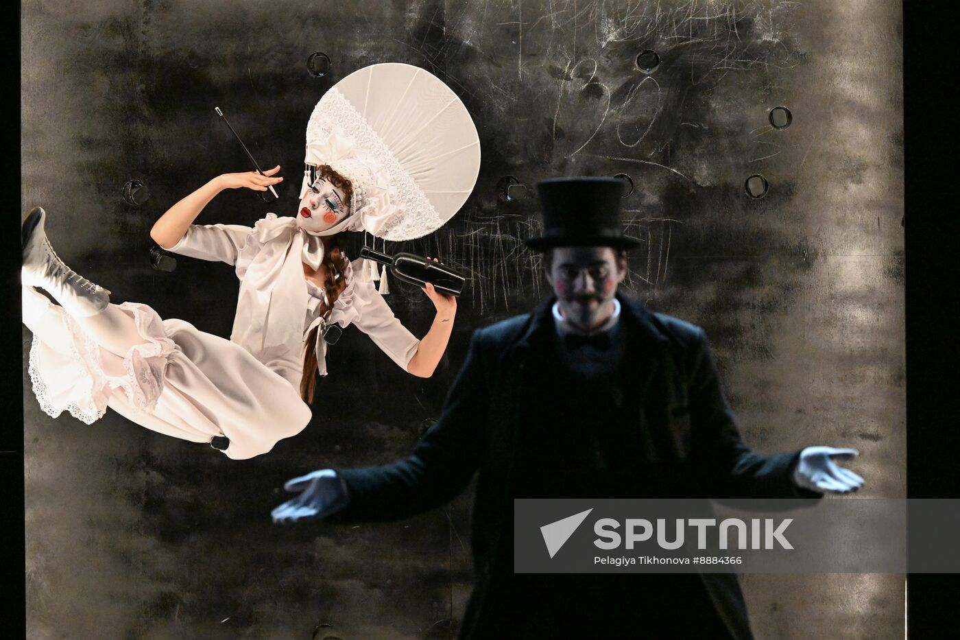 Russia Theatre Marriage
