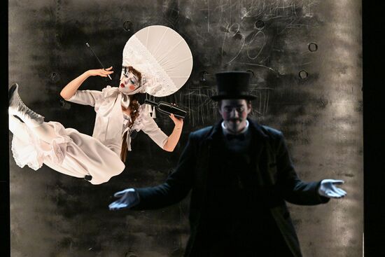 Russia Theatre Marriage