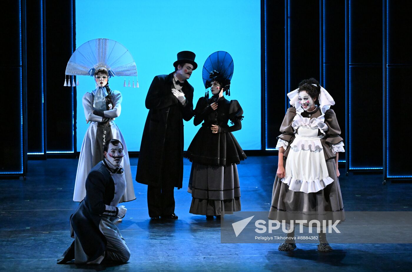 Russia Theatre Marriage
