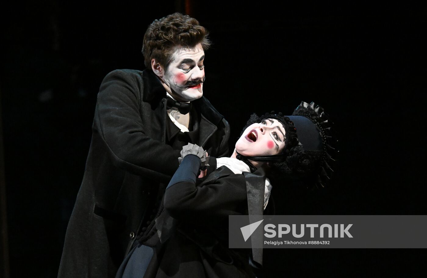 Russia Theatre Marriage