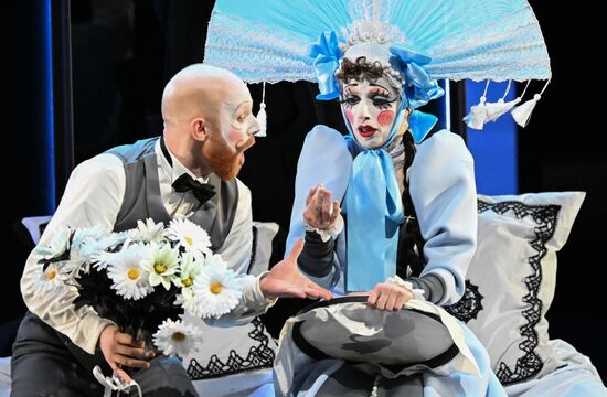 Russia Theatre Marriage