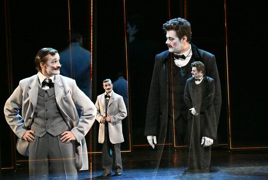 Russia Theatre Marriage