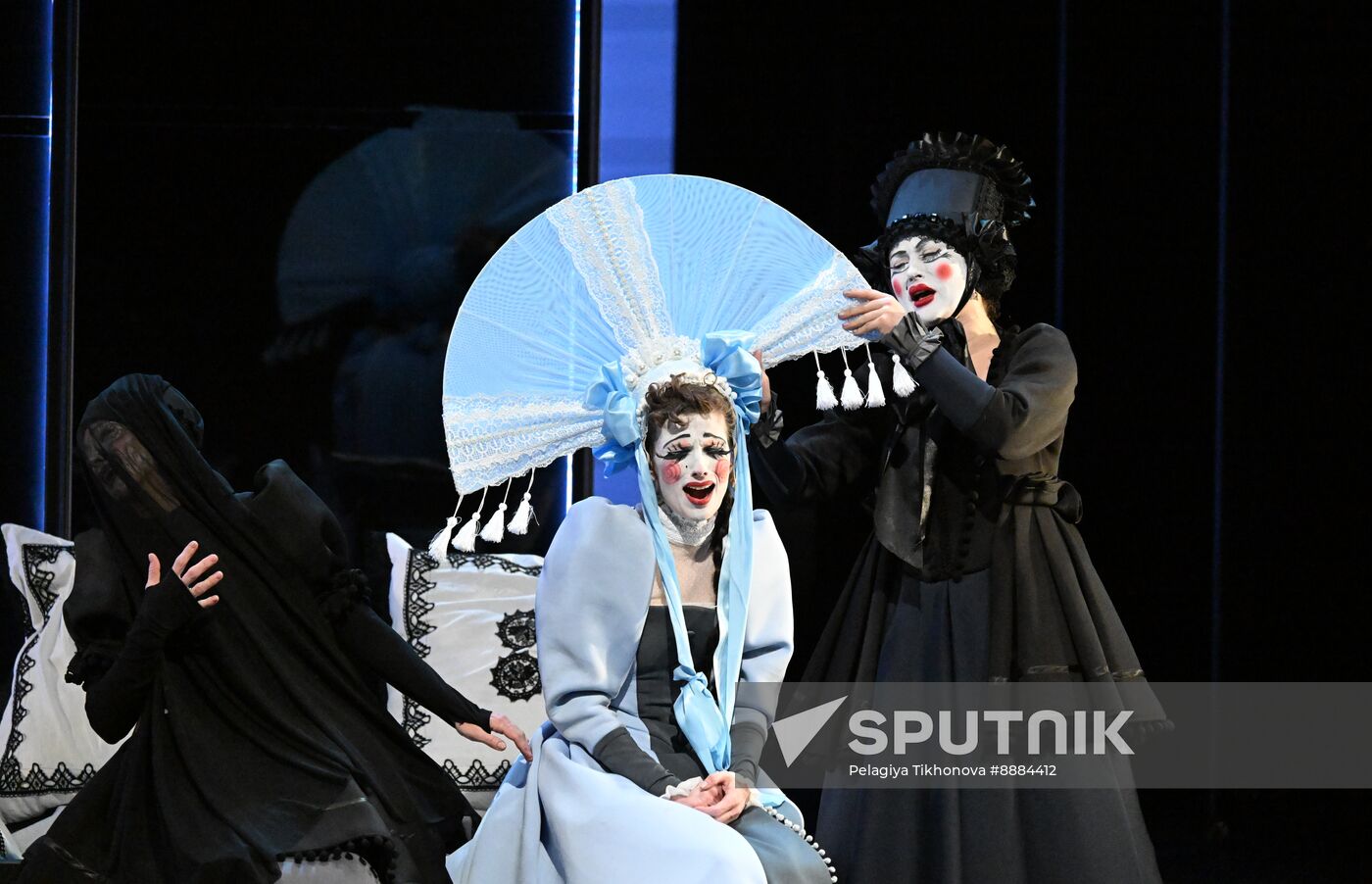 Russia Theatre Marriage