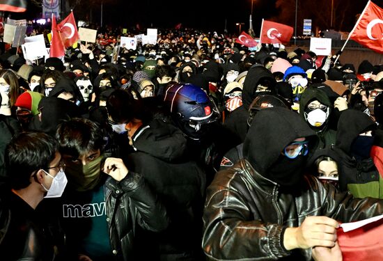 Turkey Opposition Arrest Protests