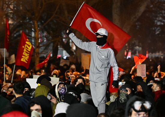 Turkey Opposition Arrest Protests