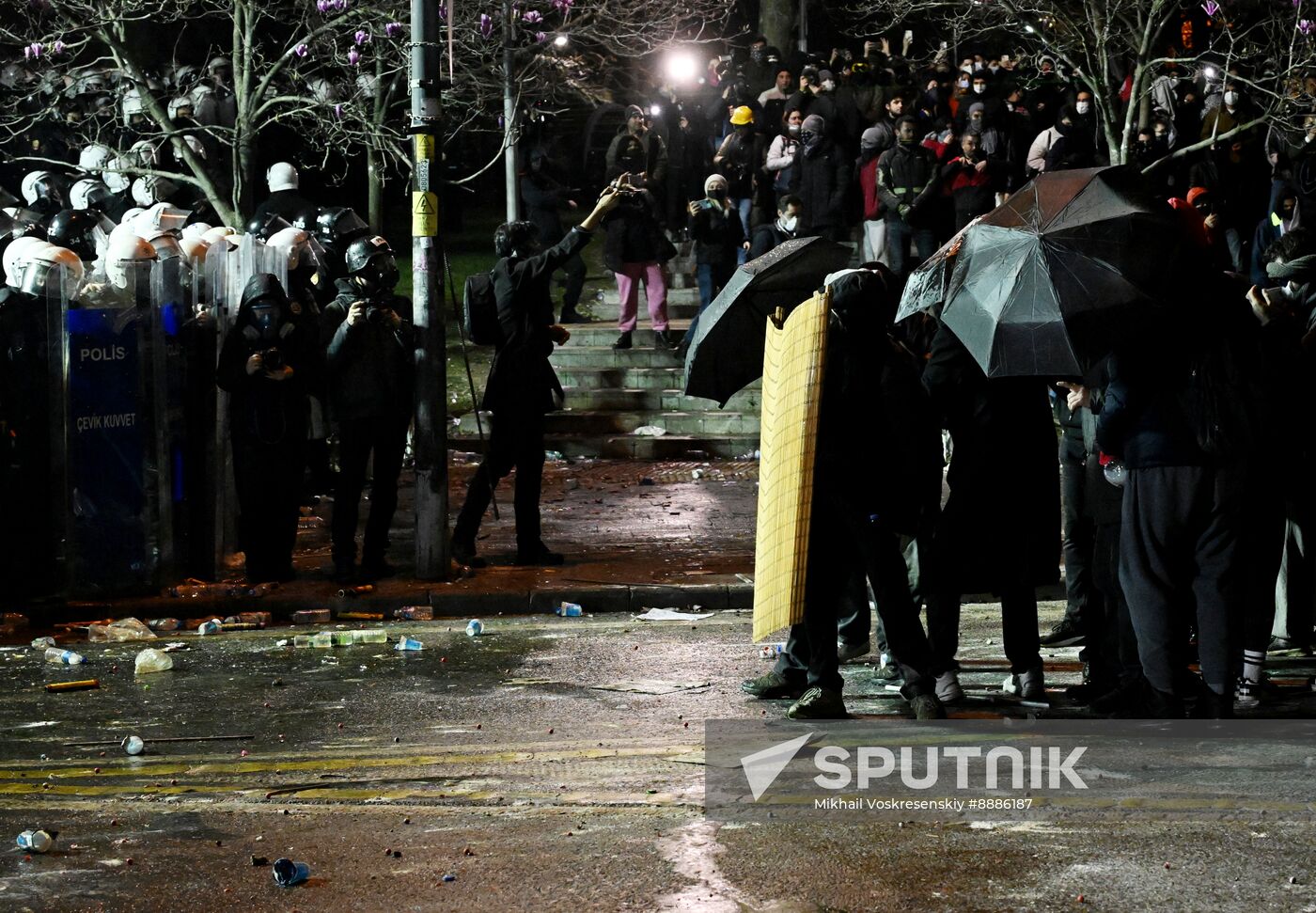Turkey Opposition Arrest Protests