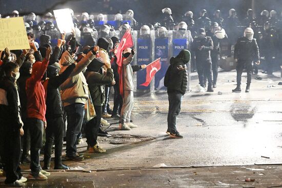 Turkey Opposition Arrest Protests