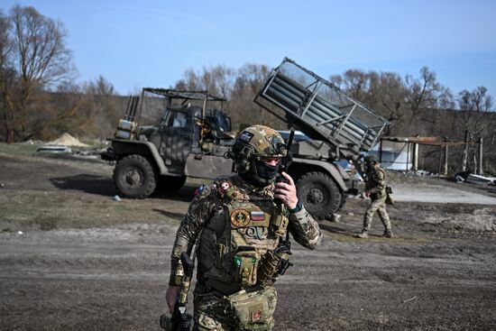 Russia Ukraine Kursk Attack Artillery Unit