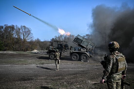 Russia Ukraine Kursk Attack Artillery Unit