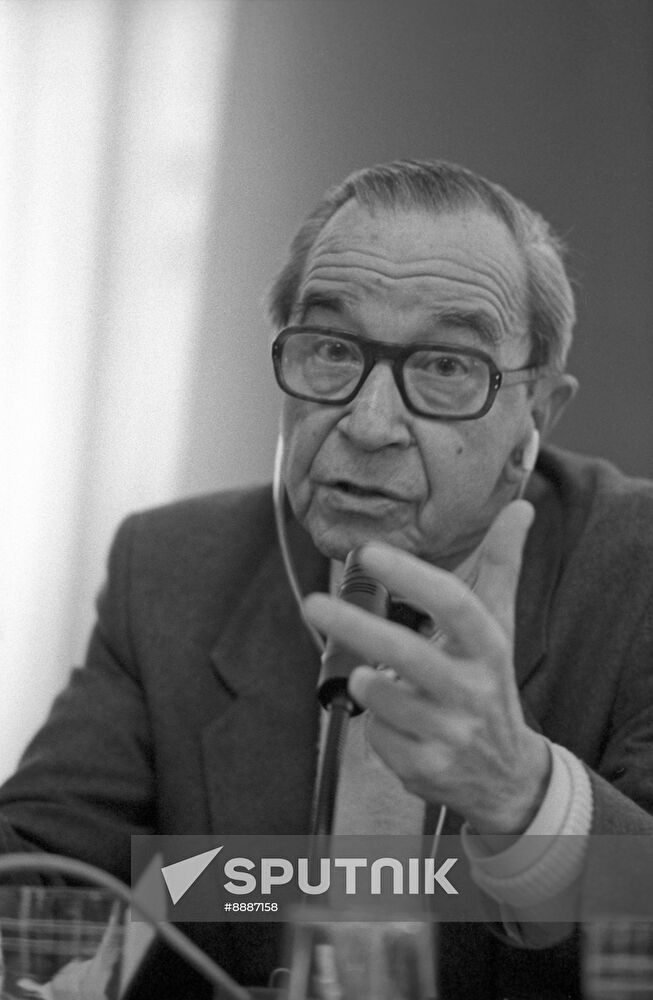 Soviet-French symposium on dramatic art