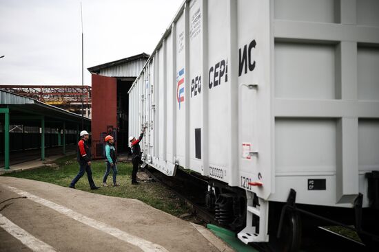 Russia Rail Car Building