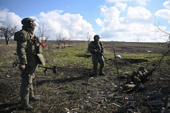 Russia Ukraine Kursk Attack Demining
