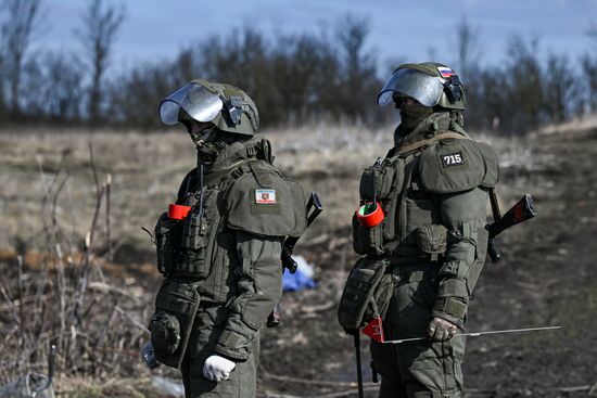 Russia Ukraine Kursk Attack Demining