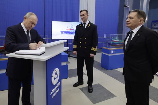 Russia Putin North Western Federal District