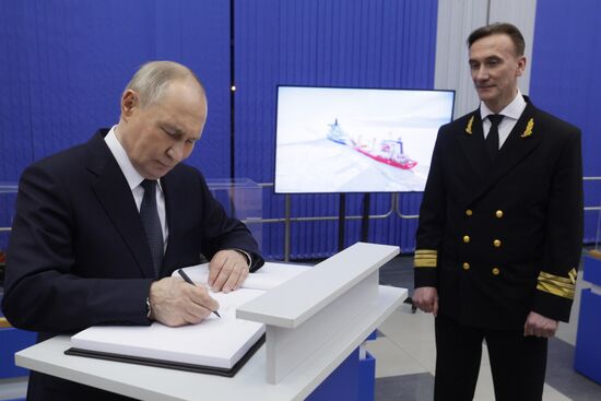 Russia Putin North Western Federal District