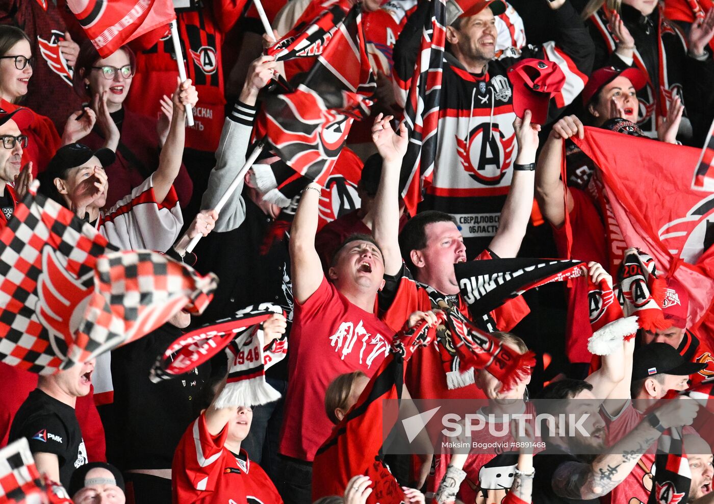 Russia Ice Hockey Kontinental League Ak Bars - Avtomobilist