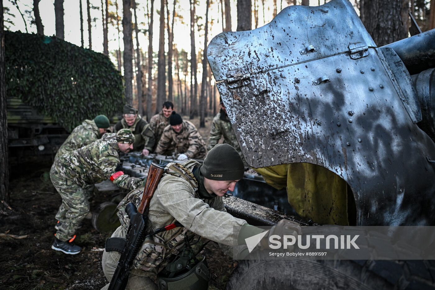 Russia Ukraine Kursk Attack Artillery Unit