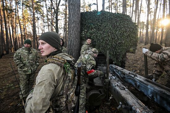 Russia Ukraine Kursk Attack Artillery Unit