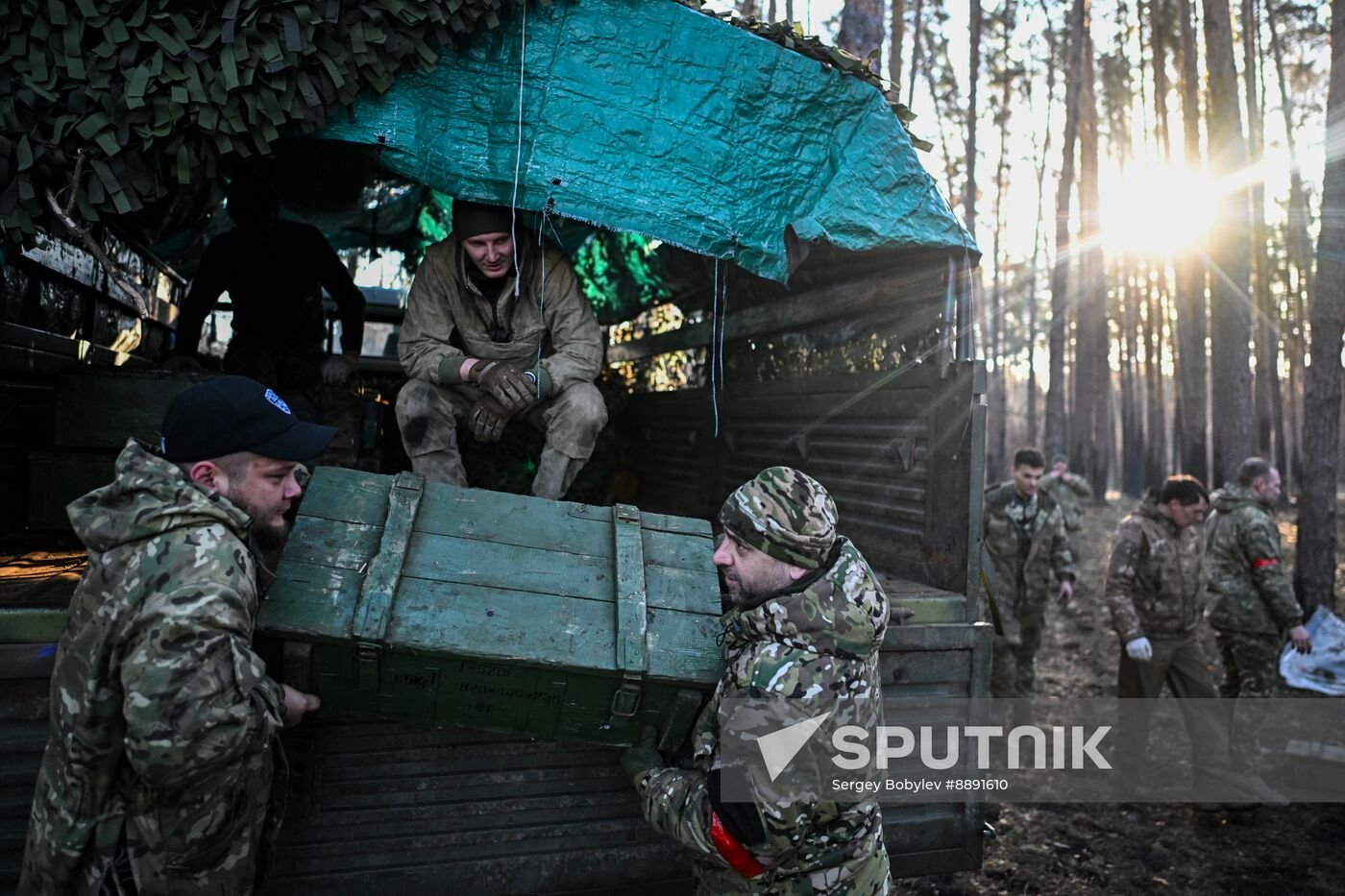 Russia Ukraine Kursk Attack Artillery Unit