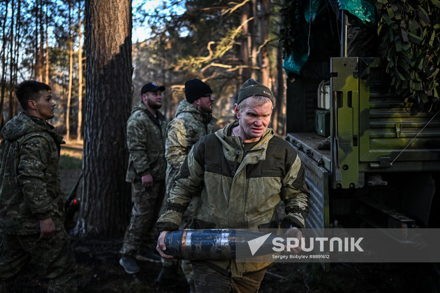 Russia Ukraine Kursk Attack Artillery Unit