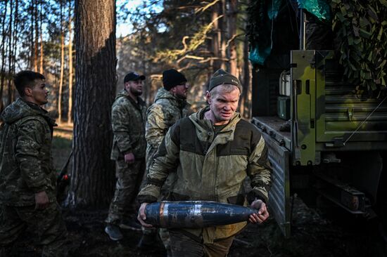 Russia Ukraine Kursk Attack Artillery Unit