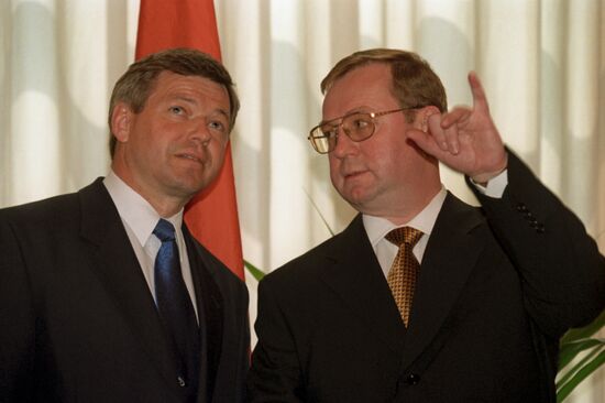 Norwegian Prime Minister Kjell Magne Bondevik visits Russia
