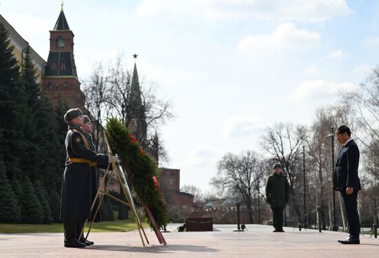 Russia Vietnam Wreath Laying
