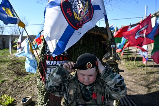 Russia Ukraine Kursk Attack Troops Support
