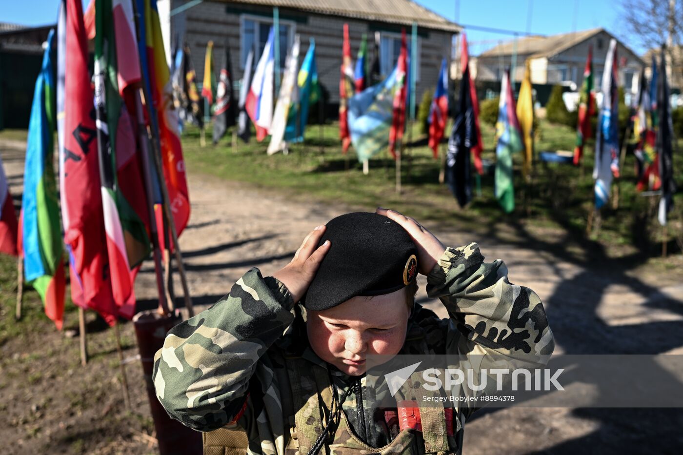 Russia Ukraine Kursk Attack Troops Support