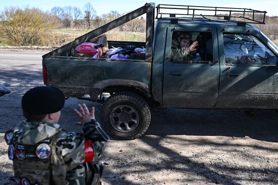 Russia Ukraine Kursk Attack Troops Support