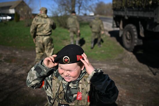 Russia Ukraine Kursk Attack Troops Support