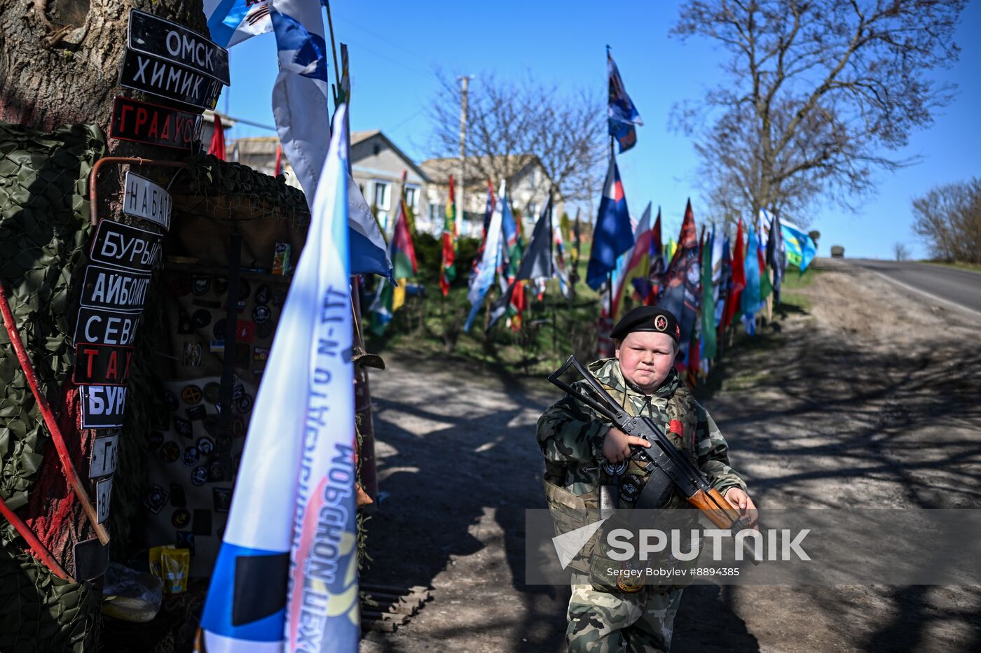 Russia Ukraine Kursk Attack Troops Support