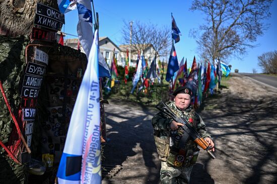 Russia Ukraine Kursk Attack Troops Support