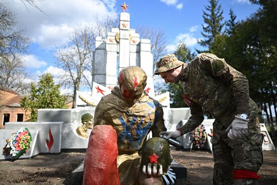 Russia Ukraine Kursk Attack WWII Monument