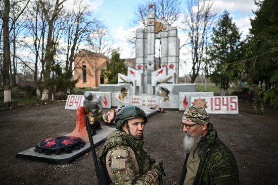 Russia Ukraine Kursk Attack WWII Monument