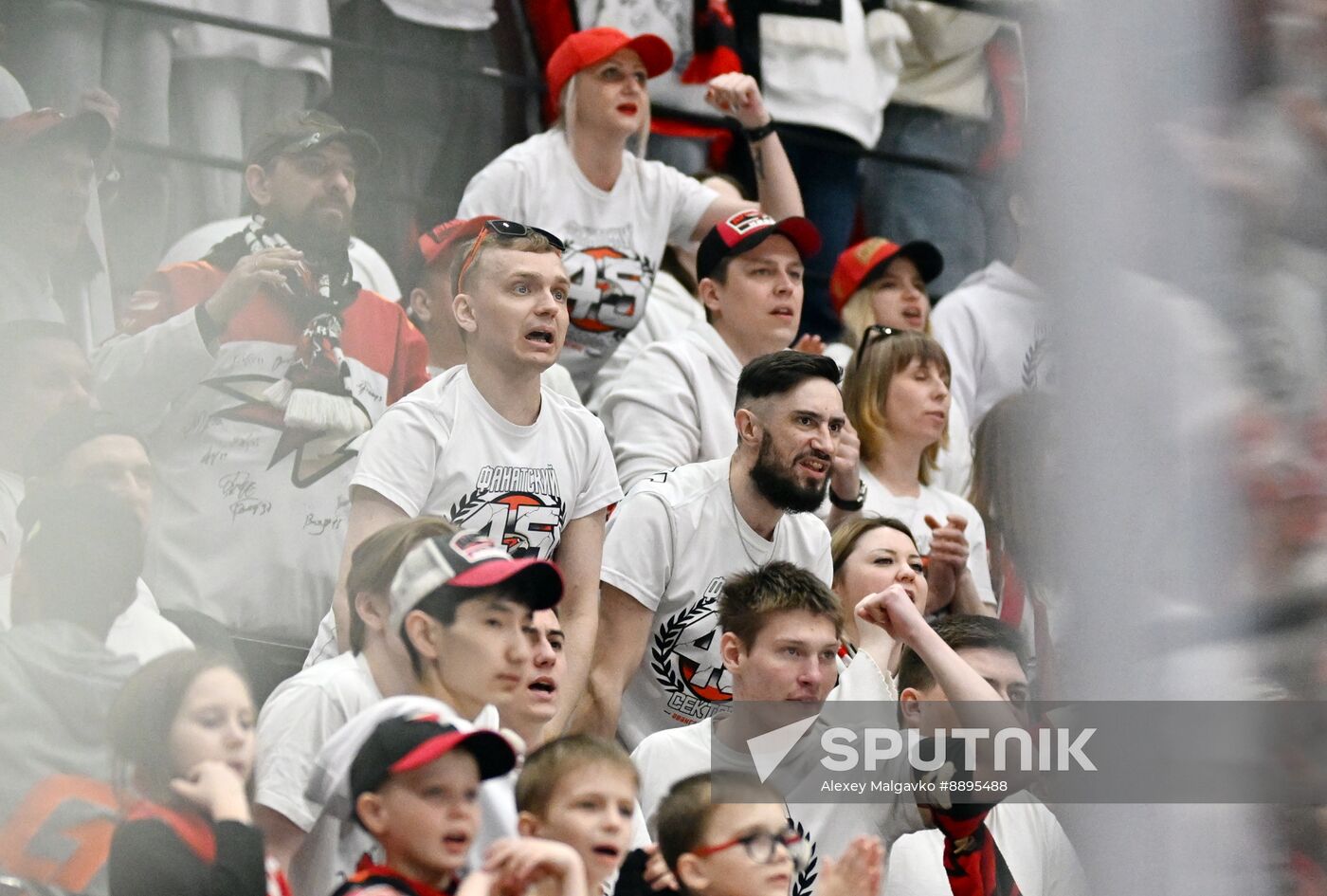 Russia Ice Hockey Kontinental League Avangard - Metallurg