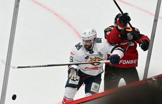 Russia Ice Hockey Kontinental League Avangard - Metallurg
