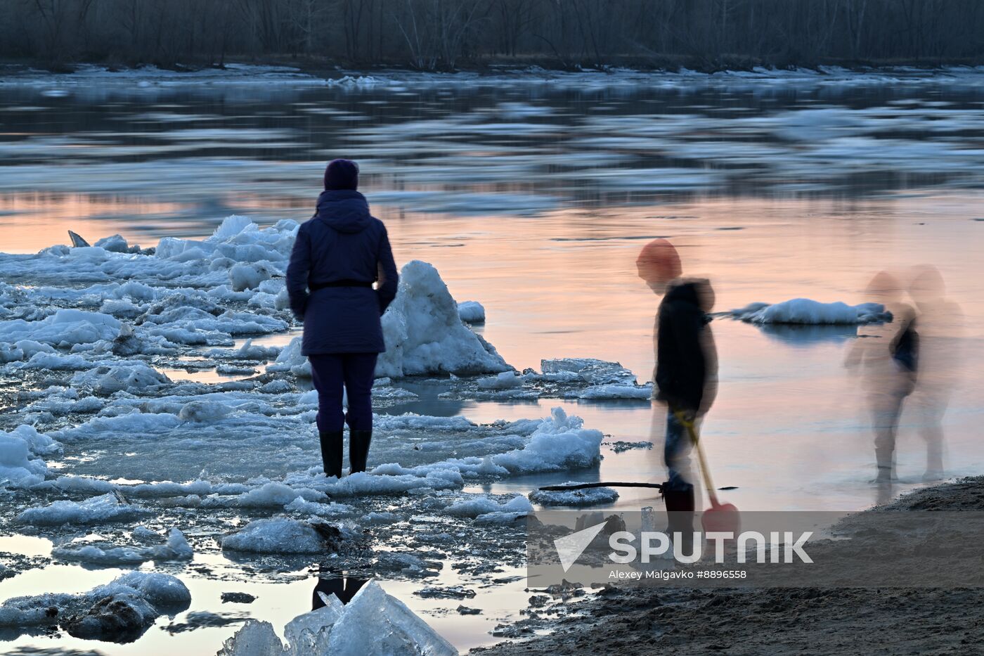 Russia Siberia Ice Drift