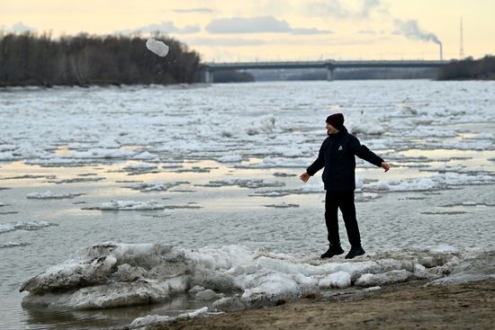 Russia Siberia Ice Drift