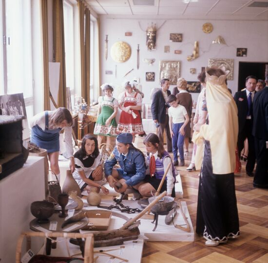 Merry Spooners, Russian old game