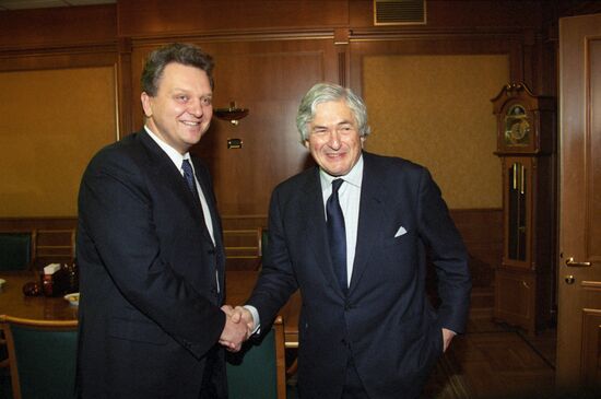 World Bank President James Wolfensohn visits Russia