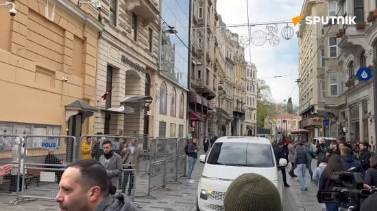 A car with Russian delegation arrives in Istanbul for talks with US