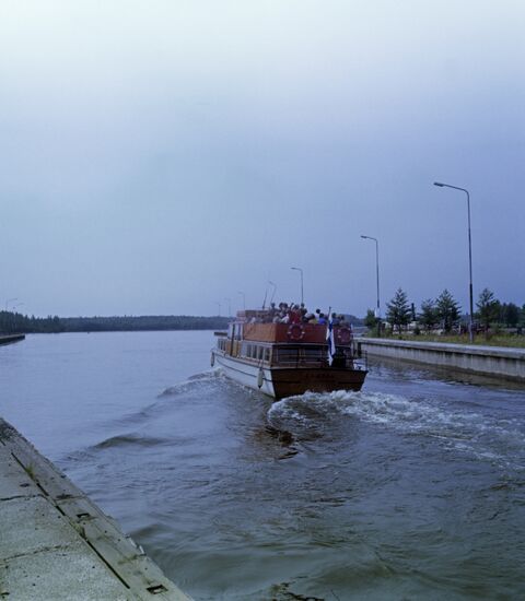Saimaa Canal, shipping canal between Lake Saimaa in Finland and Vyborg Bay in Russia
