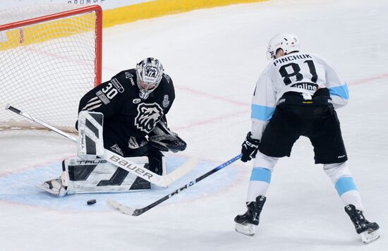 Russia Ice Hockey Continental League Traktor - Dinamo