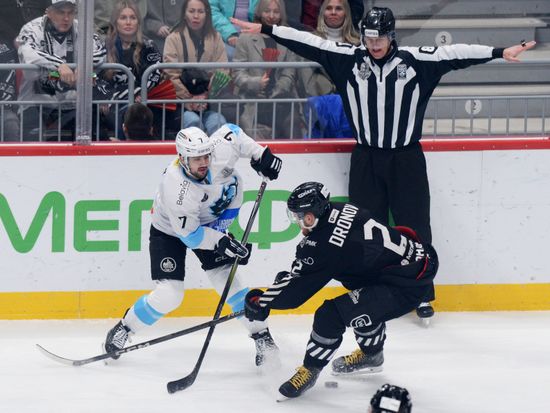Russia Ice Hockey Continental League Traktor - Dinamo