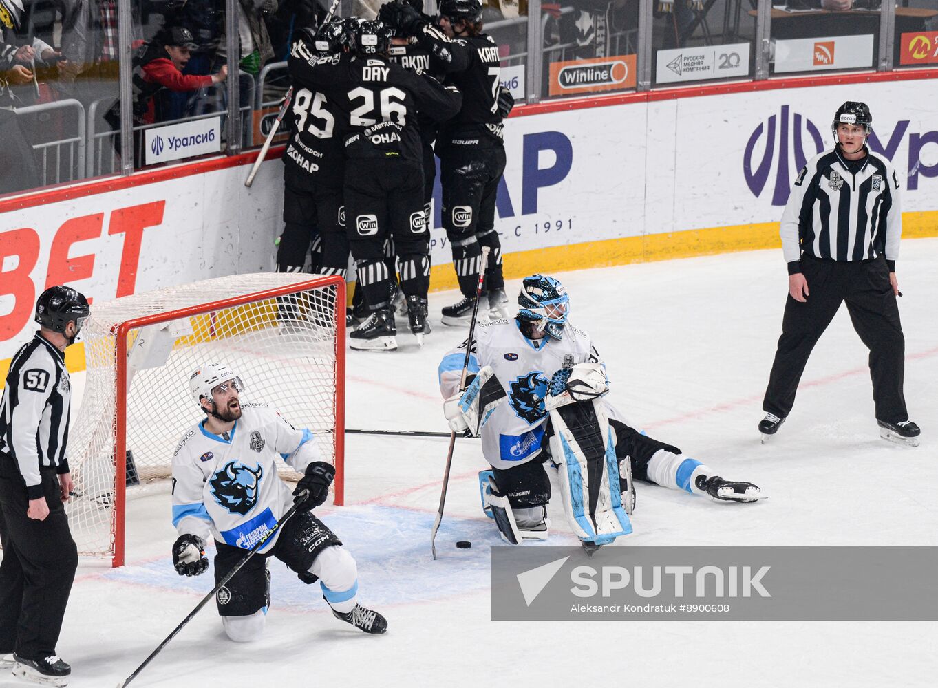 Russia Ice Hockey Continental League Traktor - Dinamo