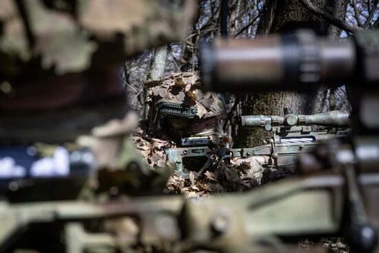 Russia Ukraine Kursk Attack Snipers