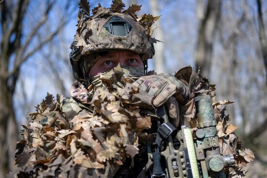 Russia Ukraine Kursk Attack Snipers