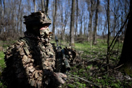Russia Ukraine Kursk Attack Snipers
